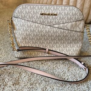 Michael Kors Jet Set Travel Medium Logo Dome Crossbody Bag